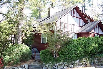 Highland Lake Inn & Resort