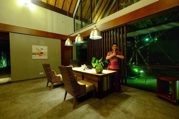 Lagoi Bay Villas