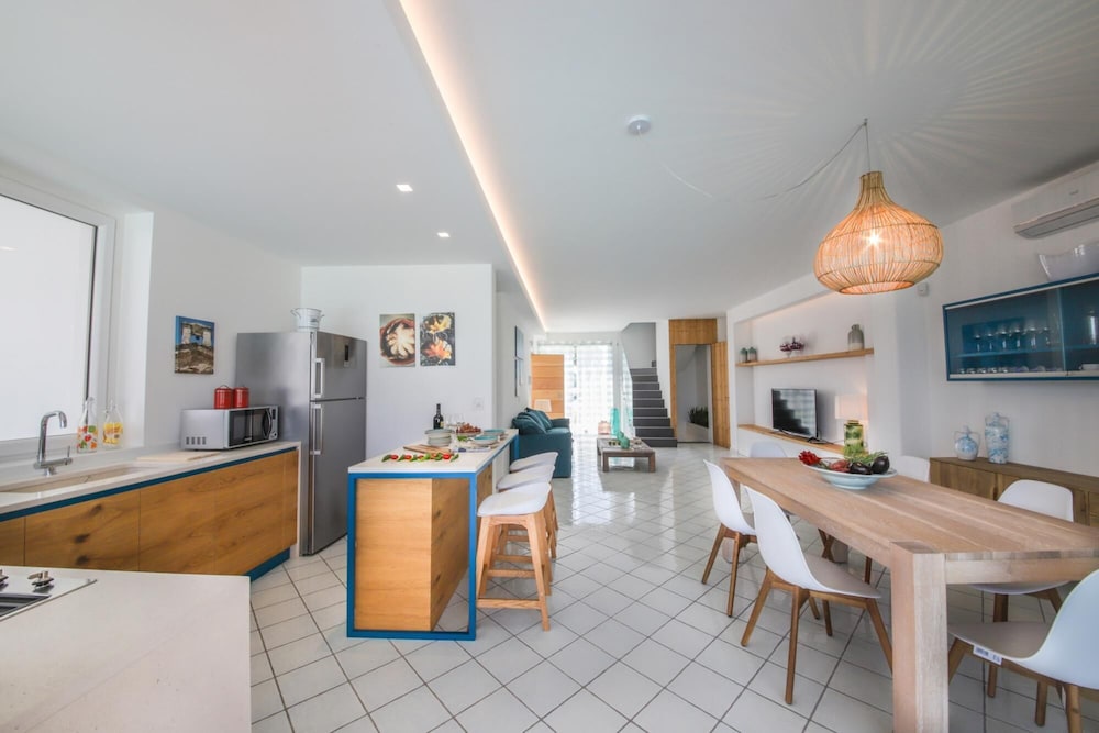 TD Villa Levante Modern Luxury Villa With Sea View