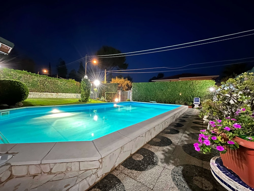 Deluxe Dependance Living Roo-deluxe Soggiorno In Dependance Con Piscina Privata
