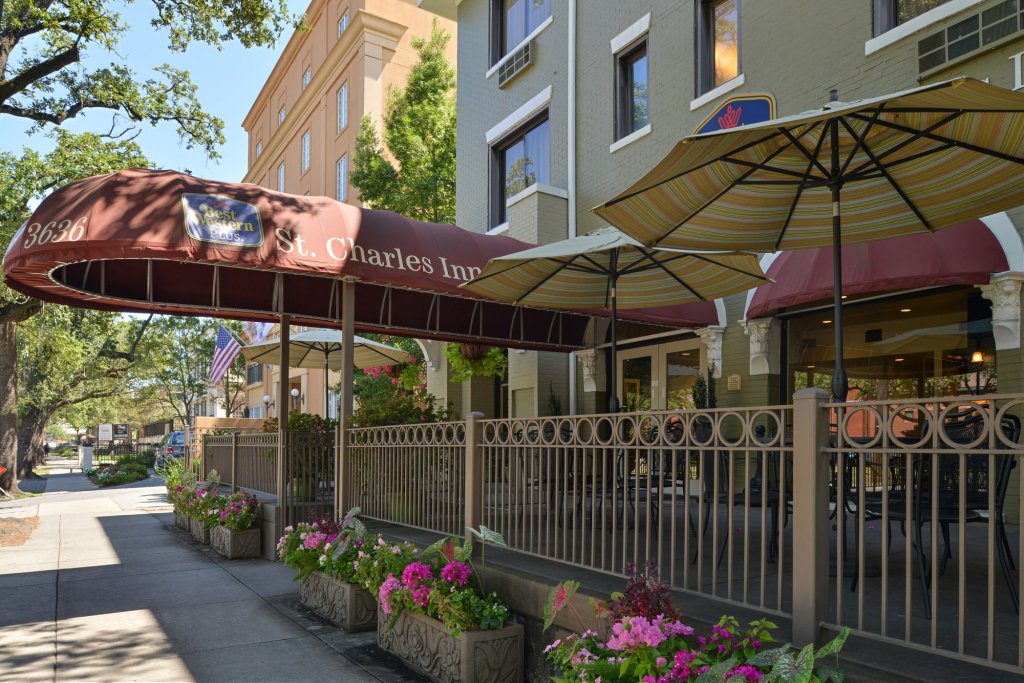 Best Western Plus St. Charles Inn