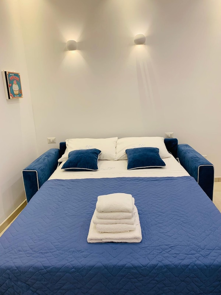 Donn'anna Naples City Center Confort Apartment