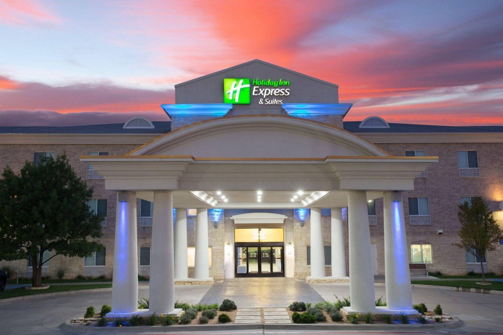 HOLIDAY INN EXPRESS HOTEL & SUITES AMARILLO