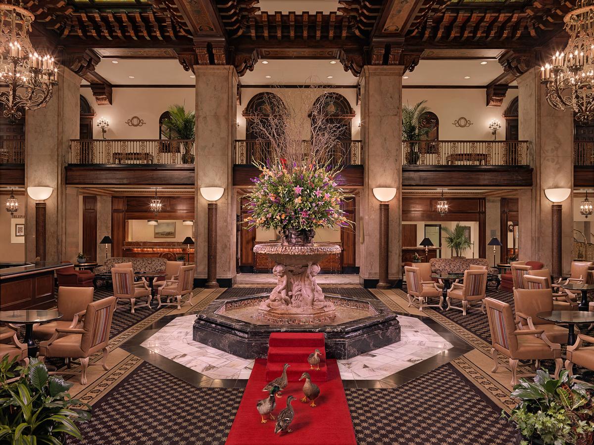 Peabody Hotel. Гостиница Пибоди Мемфис. Холл гостиницы в Мемфис.