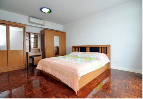 Lake View Condominium Superior