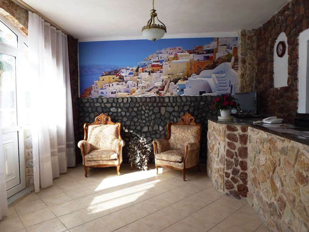 Atalos Suites — фото 2