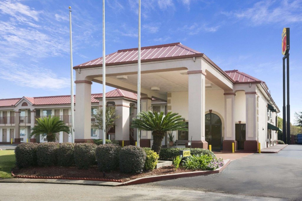 Staywell Suites