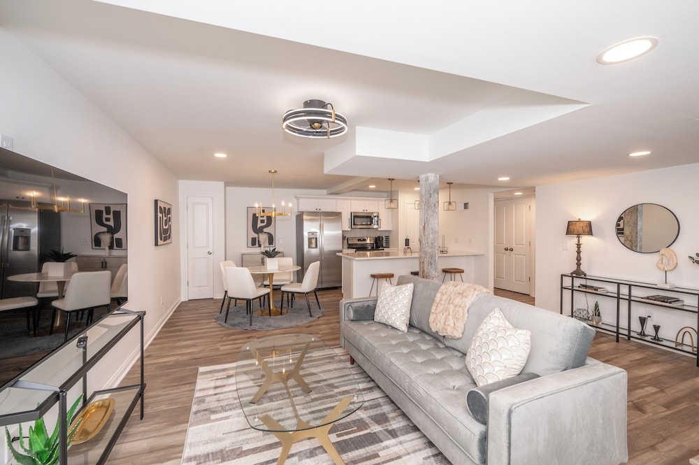 Covington Charm Suites