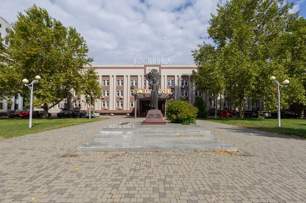 Гостиница Платан