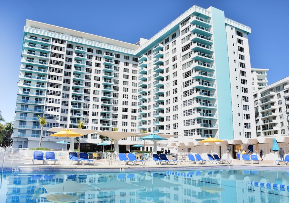 Seacoast Suites on Miami Beach