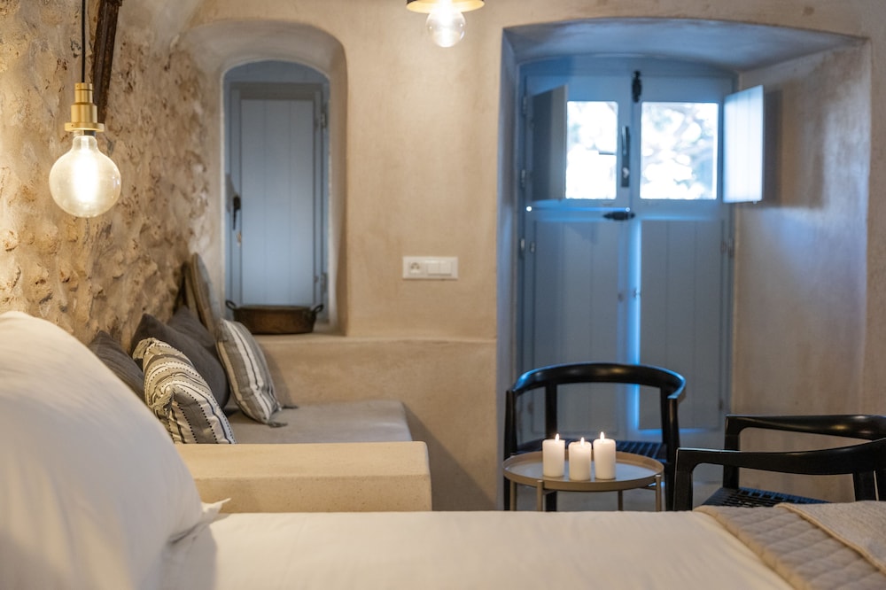 OIA CELLARS — фото 4