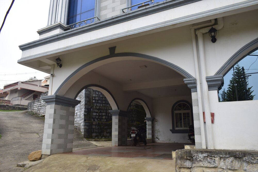 Vasantham Palace