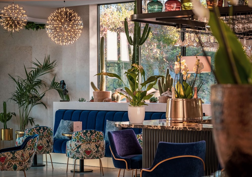 Golden Tulip Lyon Ouest Techlid - Hotel and Spa