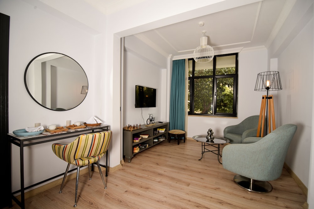 Unique Flat with Cute Balcony ORCHIDE — фото 4
