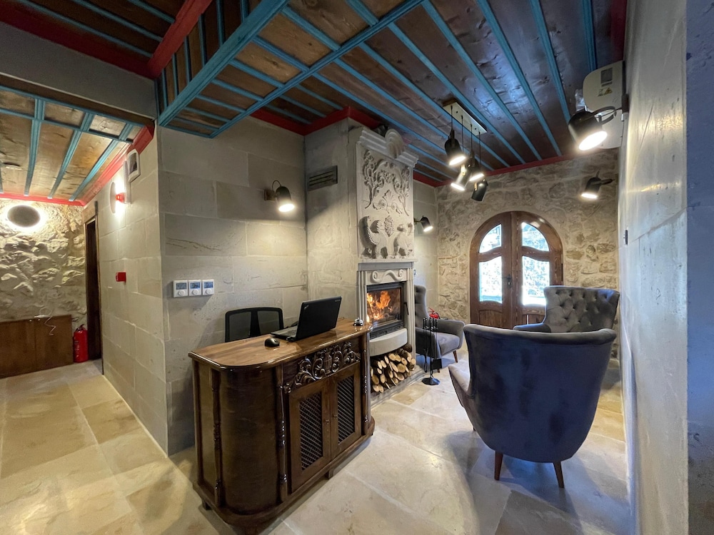 LEDA STONE HOUSE — фото 2