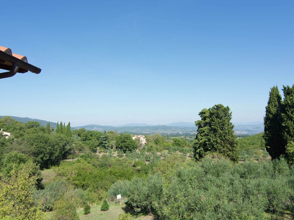 Scenic Stay Near Florence
