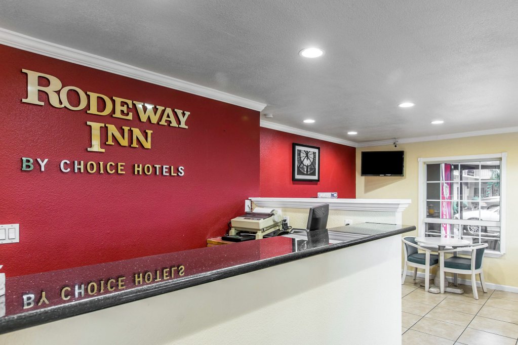 Rodeway Inn — фото 4
